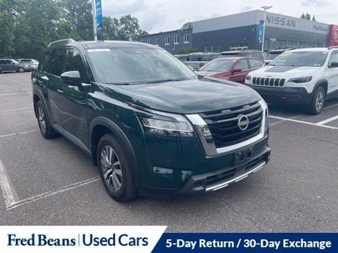 Used 2024 Nissan Pathfinder SL AWD/4WD image 1