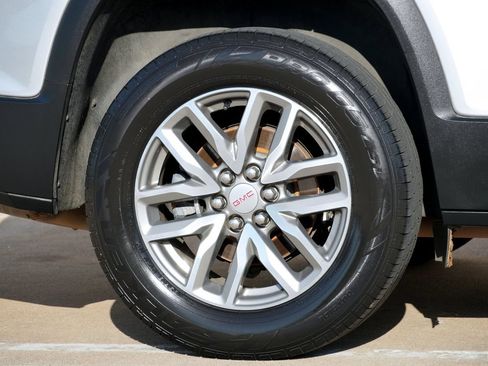 Used 2017 GMC Acadia SLE FWD image 31