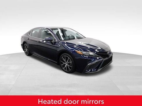 Used 2022 Toyota Camry SE image 12