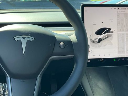 Used 2023 Tesla Model 3 Standard Range image 40