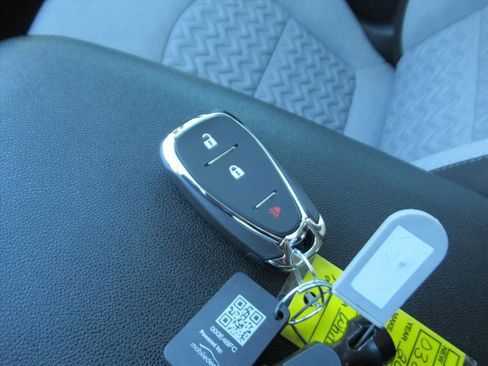 Used 2024 Chevrolet Equinox LS w/ Driver Confidence II Package image 30