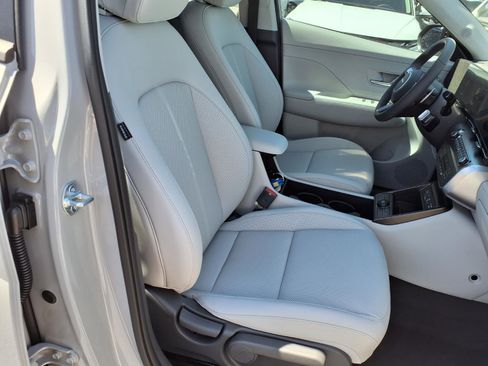 Certified 2026 Hyundai Kona SEL Premium FWD image 7