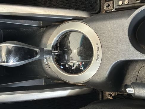 Used 2016 Hyundai Veloster FWD image 31