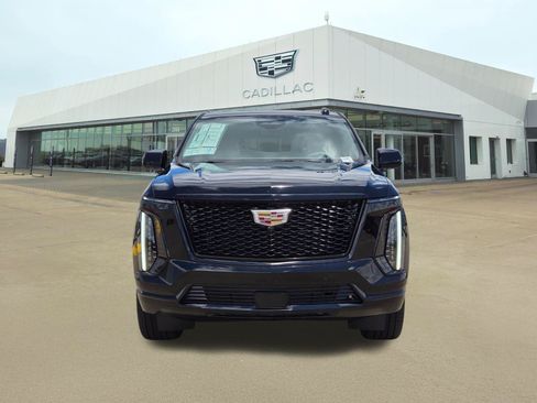 New 2026 Cadillac Escalade ESV Platinum Sport w/ LPO, Floor Liner Package AWD/4WD image 2