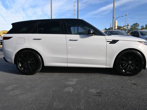 Used 2025 Land Rover Range Rover Sport Dynamic SE image 12