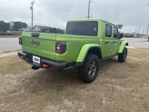 New 2025 Jeep Gladiator Mojave image 7