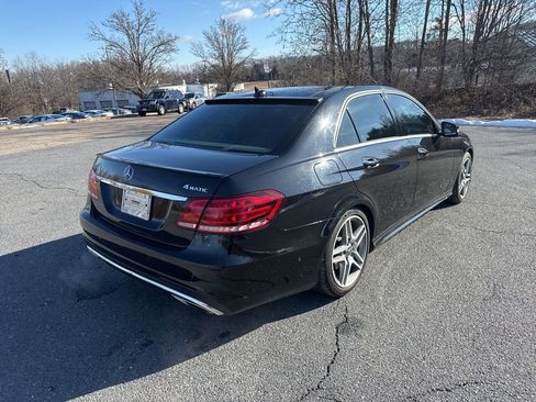 Used 2014 Mercedes-Benz E 550 4MATIC Sedan image 4