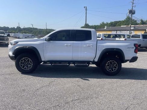 Used 2026 Chevrolet Colorado ZR2 w/ Technology Package AWD/4WD image 7