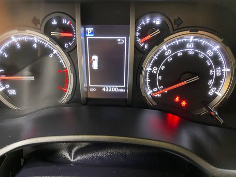 Used 2023 Toyota 4Runner Limited AWD/4WD image 36