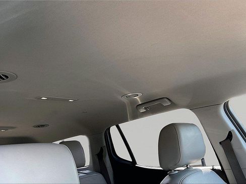 Used 2019 GMC Acadia SLT AWD/4WD image 27