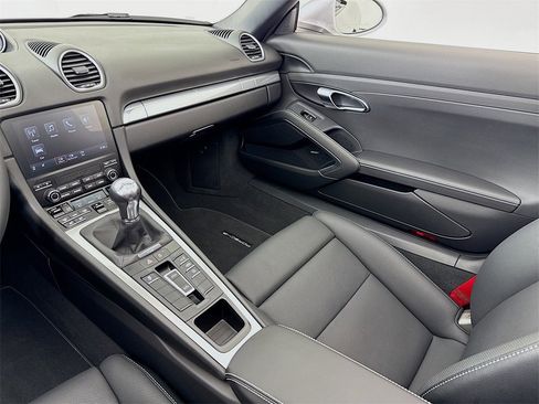 Used 2024 Porsche 718 Boxster Style Edition image 26