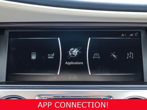 Used 2019 Rolls-Royce Dawn image 9