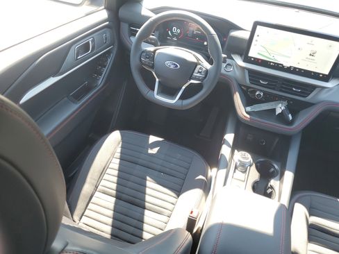 New 2026 Ford Explorer ST-Line w/ ST-Line Street Pack image 30