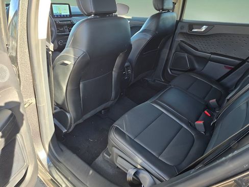 Used 2020 Ford Escape Titanium image 15