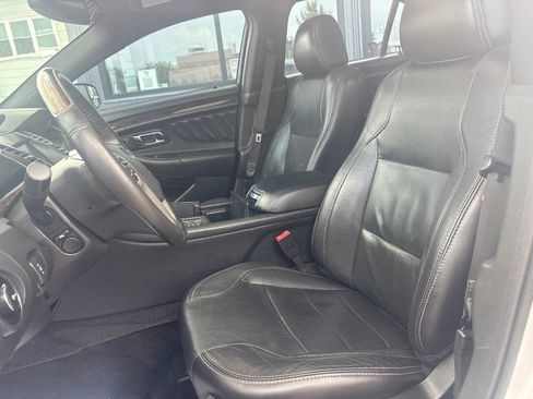 Used 2015 Ford Taurus Limited FWD image 13