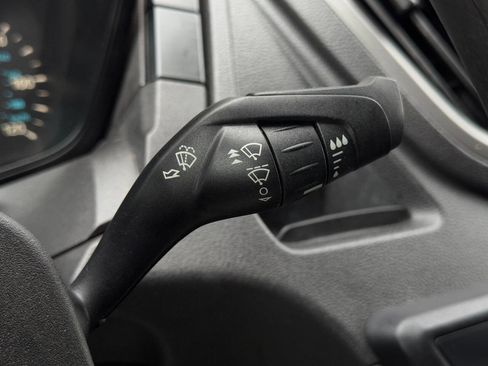 Used 2019 Ford Transit 250 130 Low Roof image 33