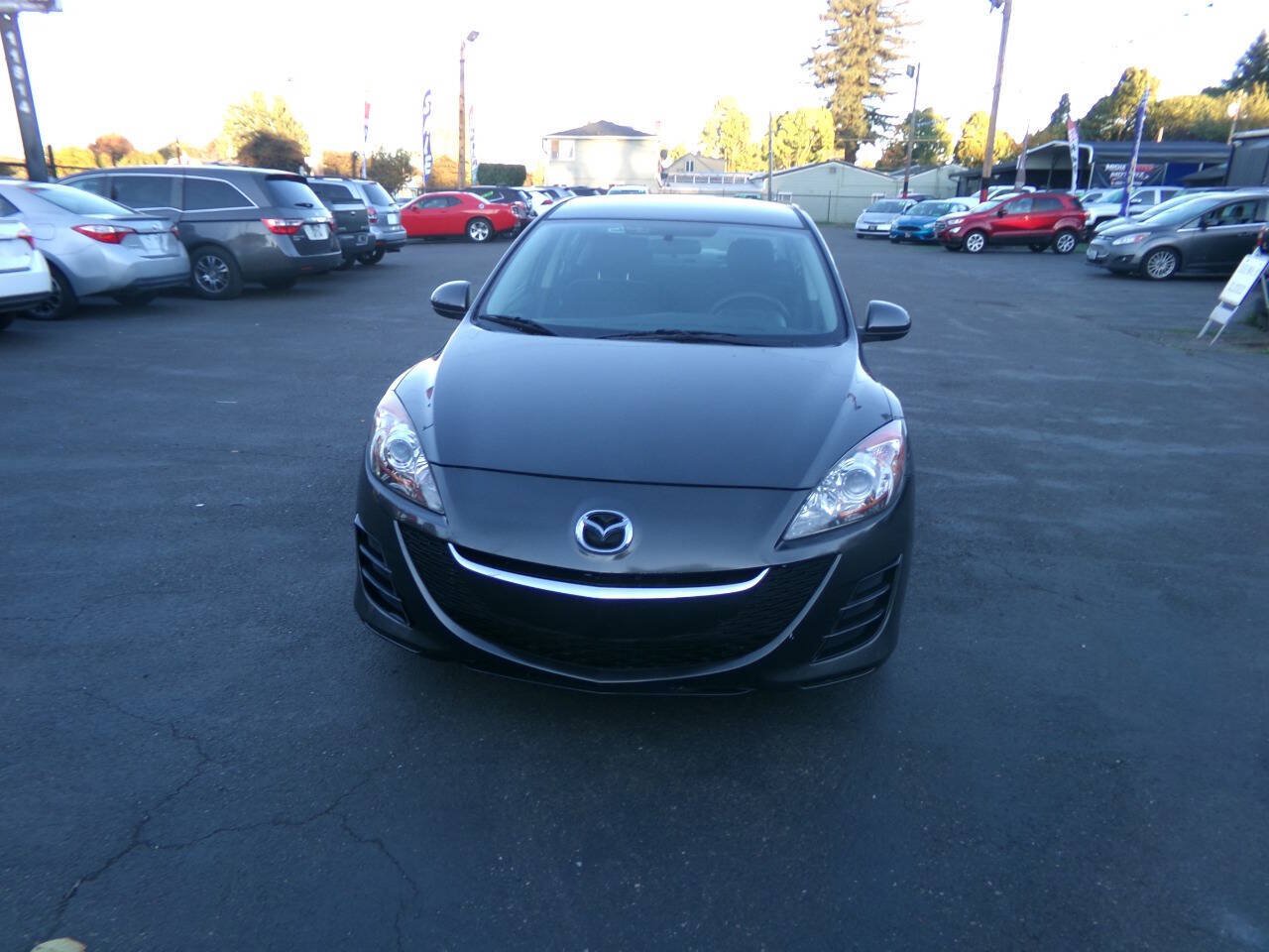 Used 2010 MAZDA MAZDA3 i Touring FWD image 2