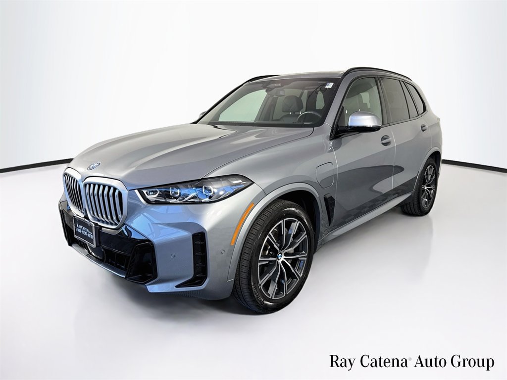 Used 2026 BMW X5 xDrive50e w/ M Sport Package AWD/4WD image 3