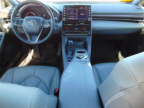 Used 2021 Toyota Avalon XLE image 22