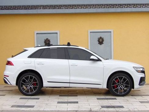 Used 2023 Audi Q8 Prestige w/ Prestige Package image 10
