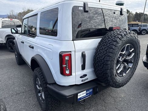 New 2025 Ford Bronco Badlands image 5