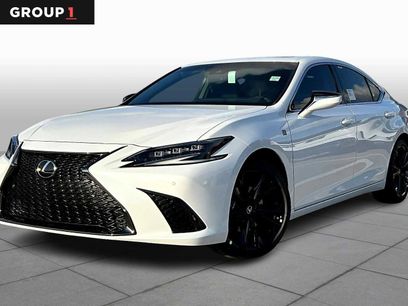 New 2025 Lexus ES 350 w/ Premium Package