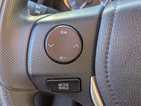 Used 2019 Toyota Corolla LE image 15