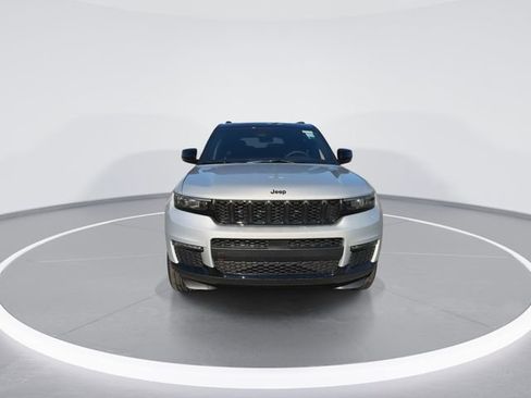 New 2025 Jeep Grand Cherokee L Limited AWD/4WD image 3