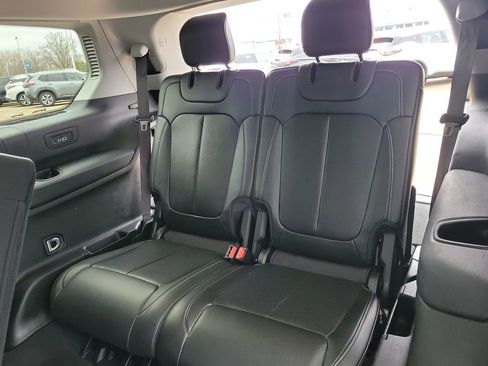 Used 2023 Jeep Grand Cherokee L Limited w/ Luxury Tech Group II image 28