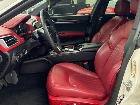 Used 2023 Maserati Ghibli GT image 5