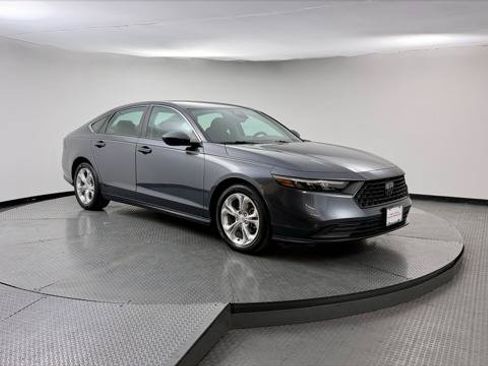 Used 2023 Honda Accord LX image 11