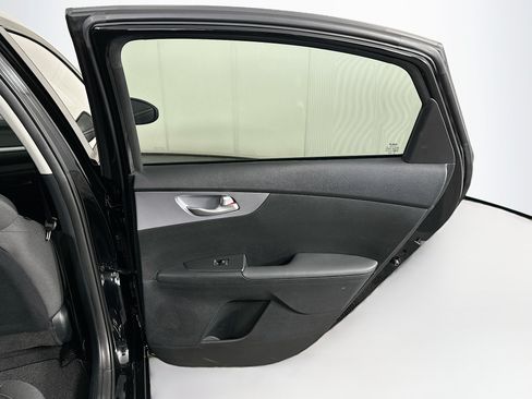 Used 2024 Kia Forte LXS FWD image 27