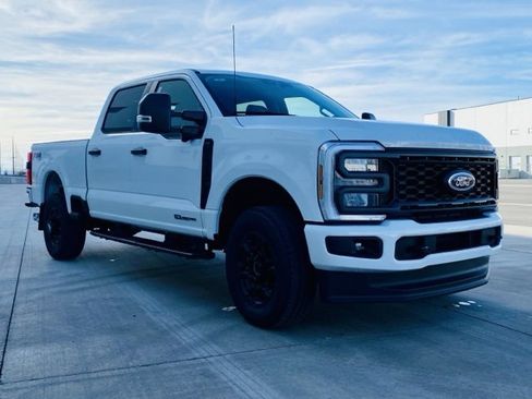 New 2026 Ford F350 4x4 Crew Cab Super Duty image 3