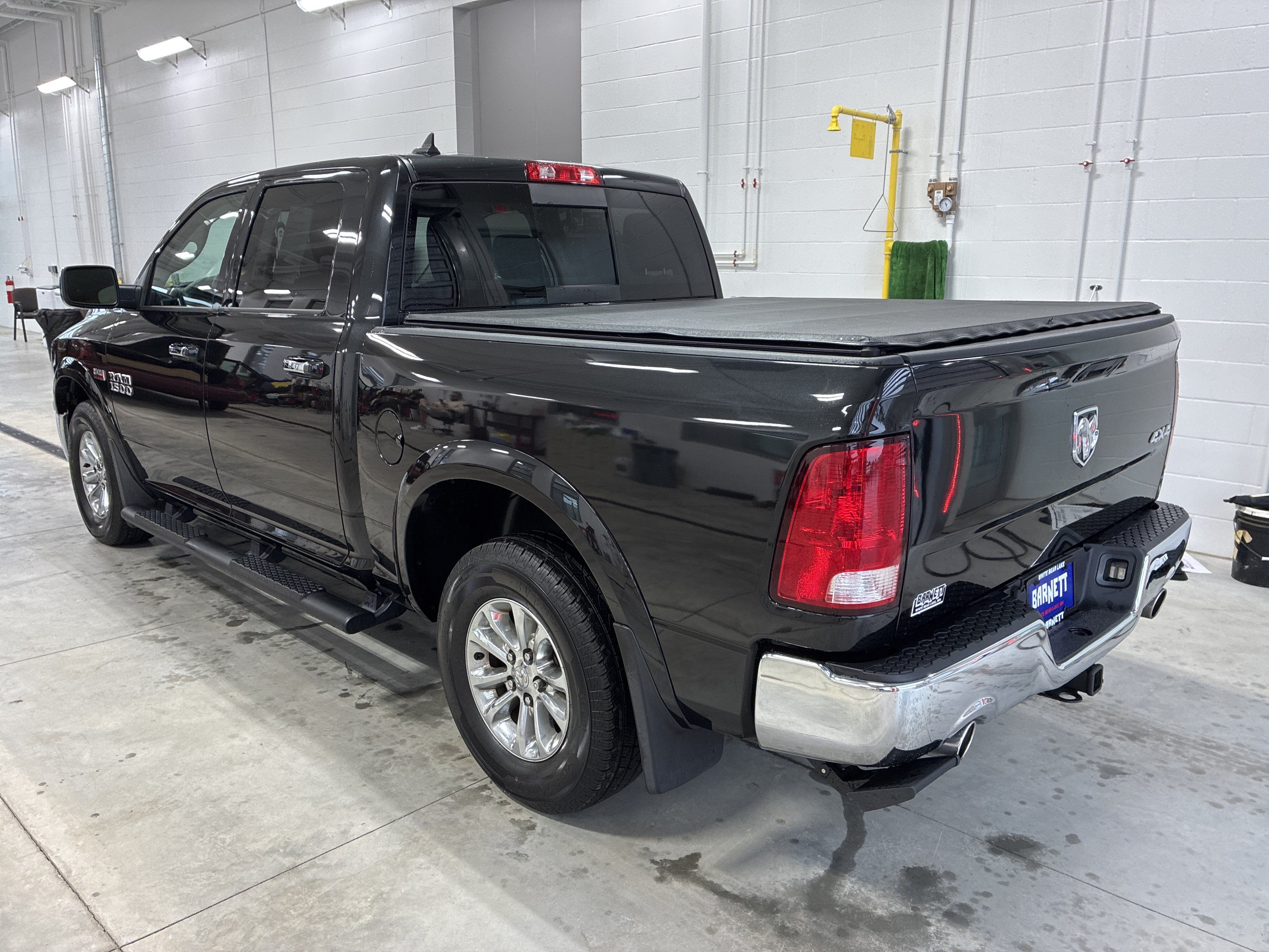 Used 2018 RAM 1500 SLT AWD/4WD image 5