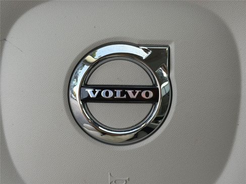 Used 2023 Volvo S60 B5 Core FWD image 23