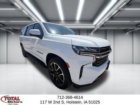 Used 2022 Chevrolet Suburban RST w/ Luxury Package AWD/4WD image 2