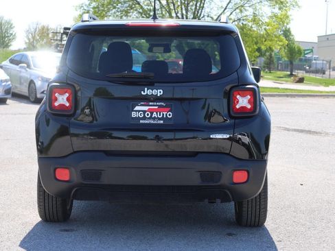 Used 2017 Jeep Renegade Latitude image 10