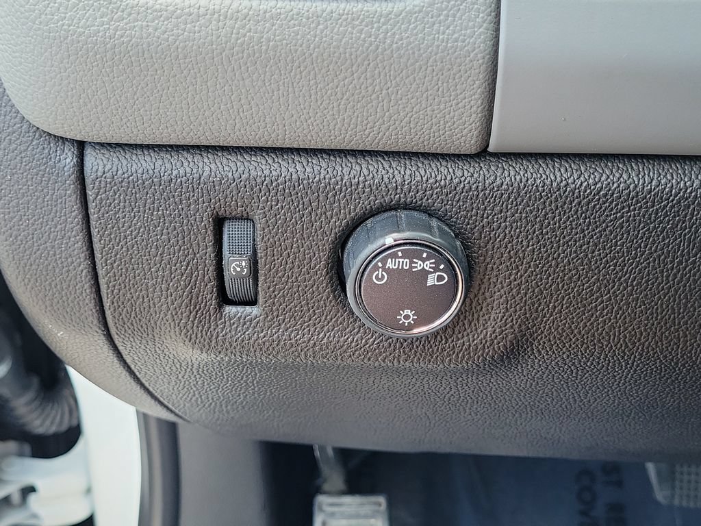 Used 2022 Chevrolet Colorado W/T w/ WT Convenience Package RWD image 22