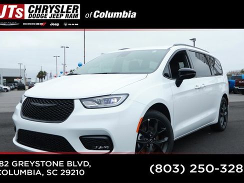 New 2026 Chrysler Pacifica Select w/ S Appearance Package image 1