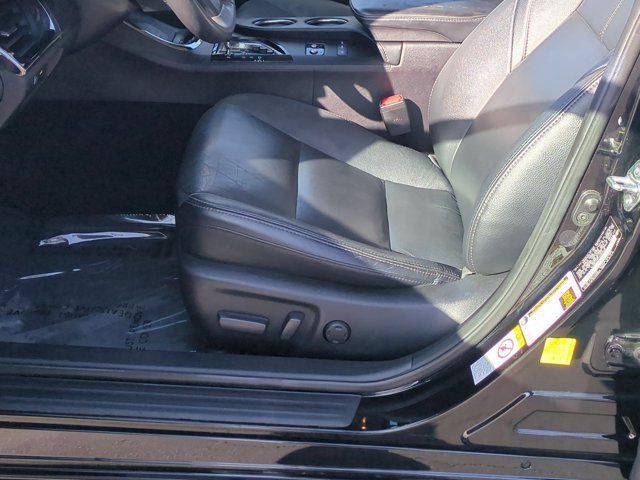 Used 2018 Toyota Avalon XLE Premium w/ All Weather Liner Package FWD image 12