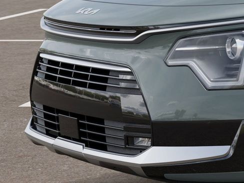 New 2025 Kia Niro EX Touring image 12
