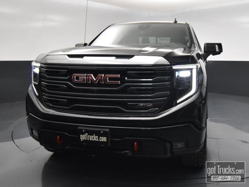 Used 2024 GMC Sierra 1500 AT4 w/ Technology Package AWD/4WD image 52