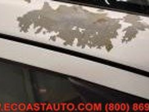 Used 2018 Nissan Versa SV image 20