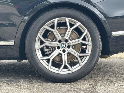 Used 2026 BMW X7 xDrive40i AWD/4WD image 3