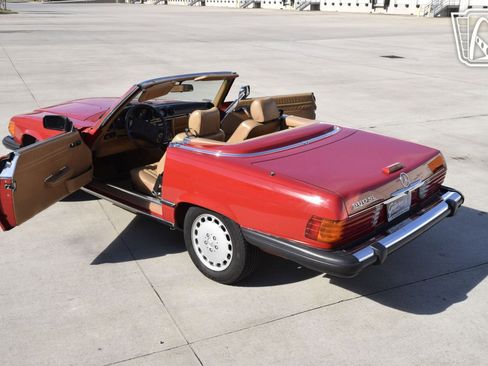 Used 1988 Mercedes-Benz 560 SL image 18