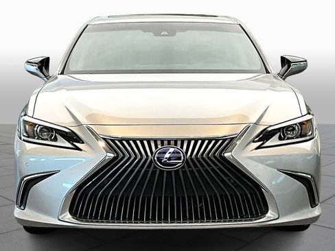 Used 2021 Lexus ES 300h w/ Premium Package image 3