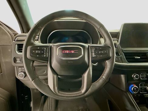 Used 2023 GMC Yukon XL AT4 w/ Technology Package AWD/4WD image 11