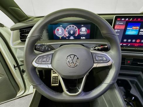 New 2026 Volkswagen Tiguan SE R-Line FWD image 6