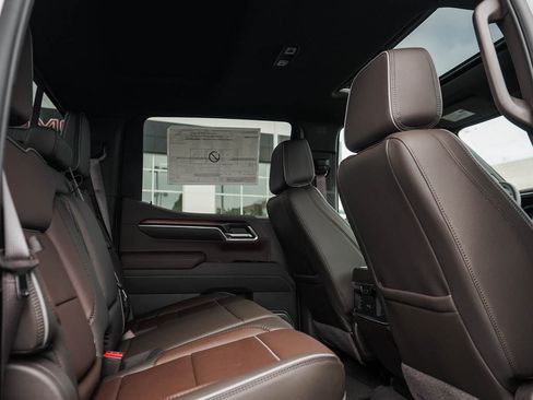 New 2026 GMC Sierra 1500 Denali w/ Denali Reserve Package AWD/4WD image 10
