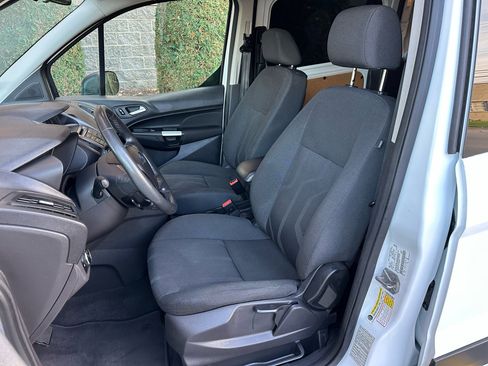 Used 2015 Ford Transit Connect XLT image 12